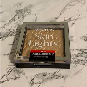 Revlon Skin Lights Highlighter “Daybreak Glimmer”